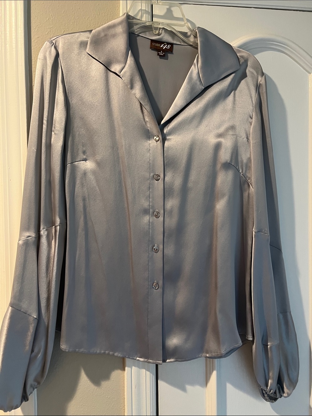 Studio 148, 100% silk Silver Button-Front Blouse. Gently worn, perfect condition